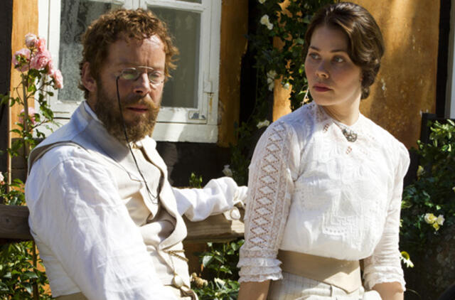 Kino klubo "8 ½"  ekranuose  - istorinis epas "Dailininko žmona"