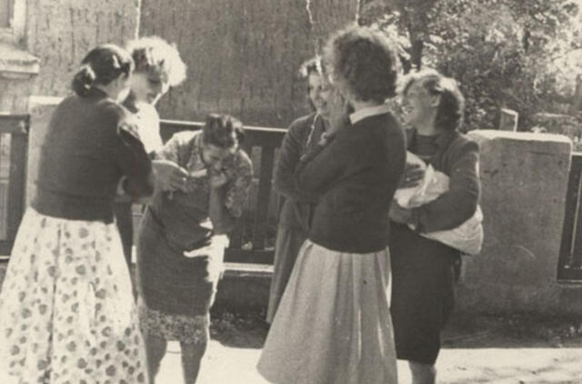 Klaipėdos akvarelės: namai ir žmonės (391)