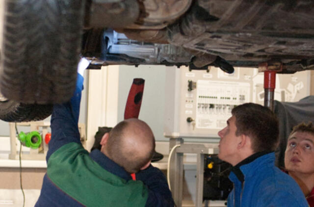 Neperskaitysit, nepasiseks gegužės 12-ąją