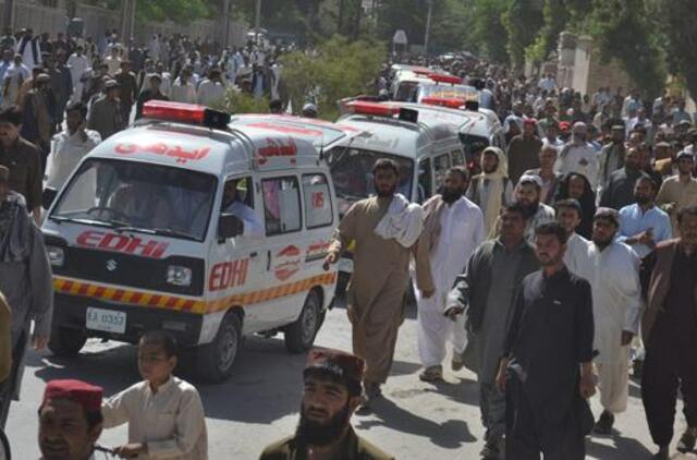 Pakistane rasti nužudyti 19 pagrobtų autobuso keleivių