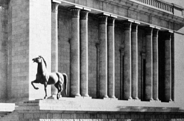 Rastos Adolfo Hitlerio arklių skulptūros