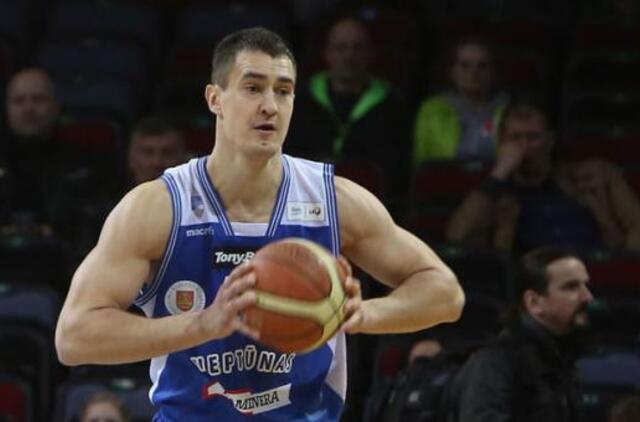 Simas Galdikas: "Koja ištinusi kaip kaladė"