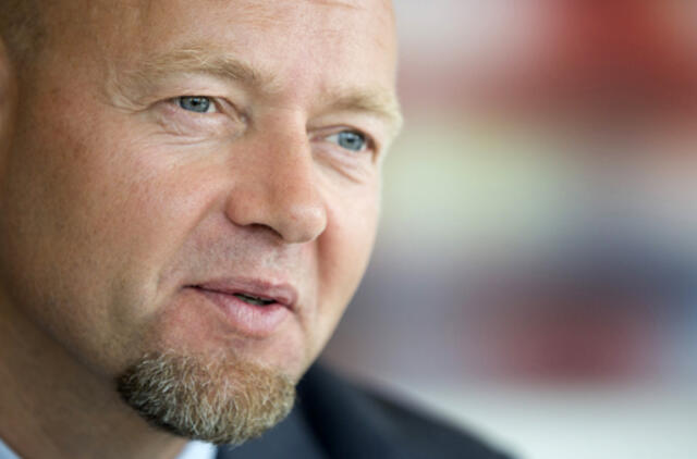 Sumažėjus naftos kainoms, Norvegija priversta naudoti pinigų atsargas