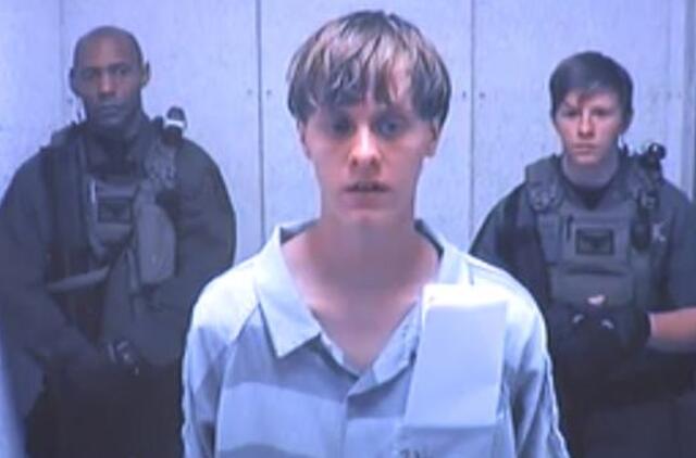 Čarlstono bažnyčioje žudynes surengusiam Dilanui Rufui nustatytas 1 mln. JAV dolerių užstatas