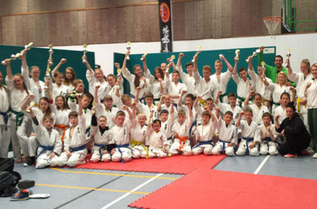 Karatistų pergalės Belgijoje ir Šveicarijoje