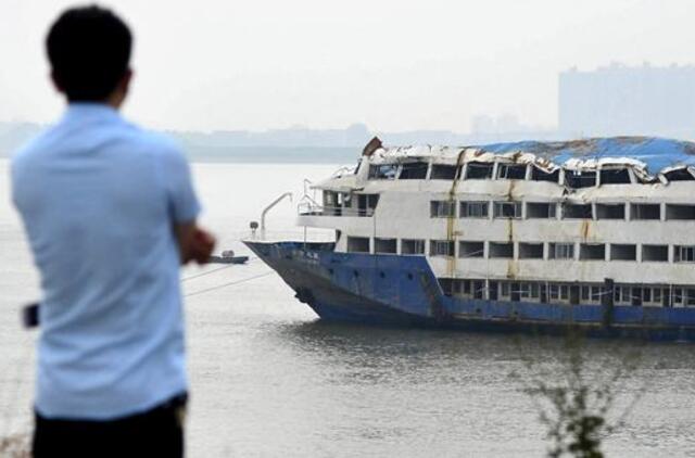 Kinijoje pradėtas laivo katastrofos aplinkybių tyrimas