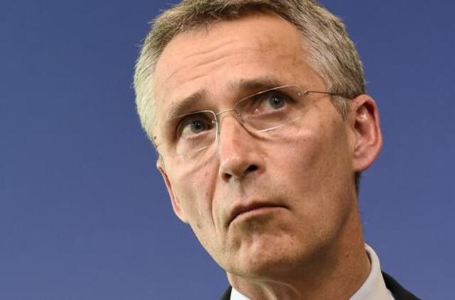 NATO: nepaisant įtampos su Rusija, karinės išlaidos mažėja