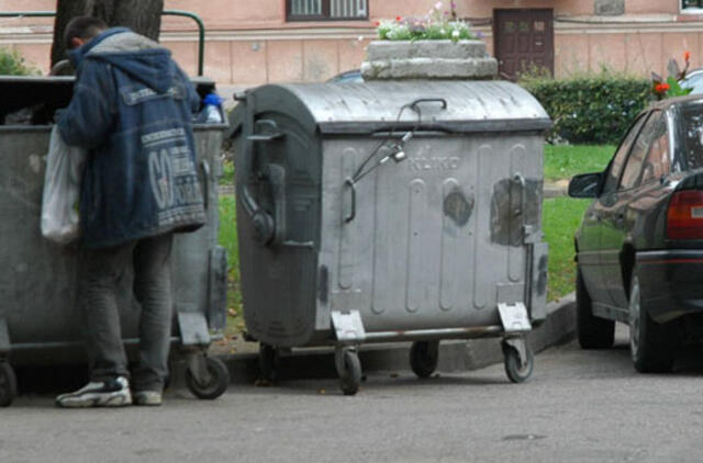 Pavogtas prekes rado šiukšlių konteineryje