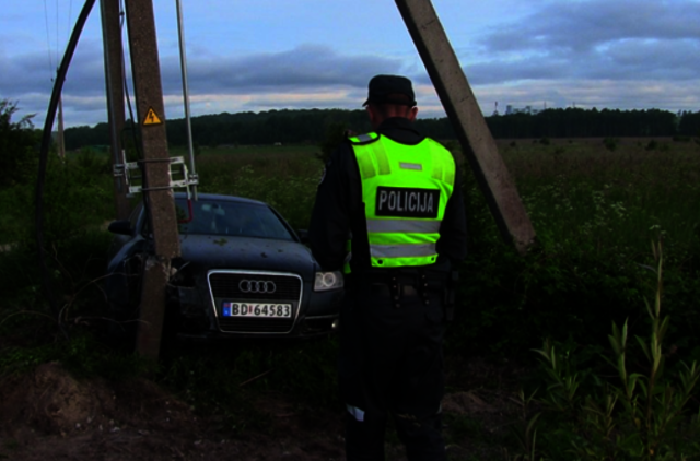 Reidas pajūryje: girti, kyšiai ir avarija