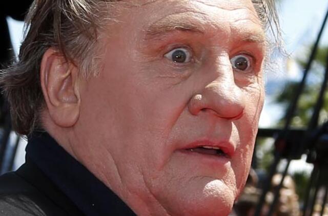 Aktoriai Stivenas Sigalas ir Žeraras Depardjė nelaukiami Ukrainoje