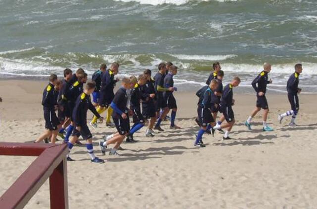 "Atlantas" atnaujino treniruotes pajūryje