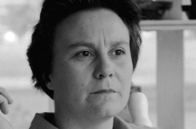 Harper Li nutraukia 50 metų tylą