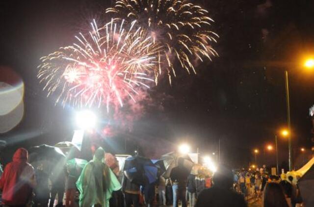 Jūros šventės dangų nušvietė fejerverkai