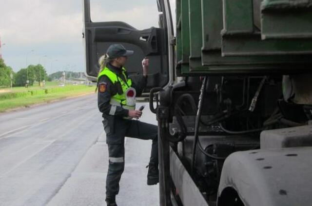 Šalies keliuose bus vykdoma sustiprinta krovininių automobilių ir autobusų kontrolė