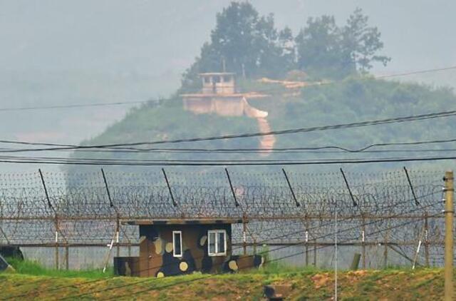 Dėl "propagandinių" garsiakalbių Šiaurės Korėja grasina karu Pietų Korėjai
