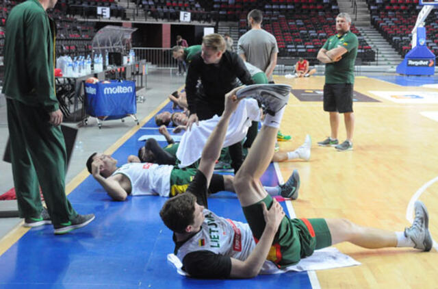 Dvikova su Makedonija - be dviejų "centrų"