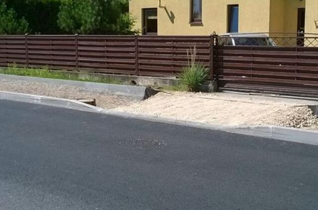 Gyventojams nerimą sukėlė įvažiavimai į kiemus