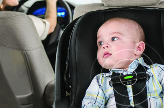 Kėdutė neleis mašinoje pamiršti vaiko