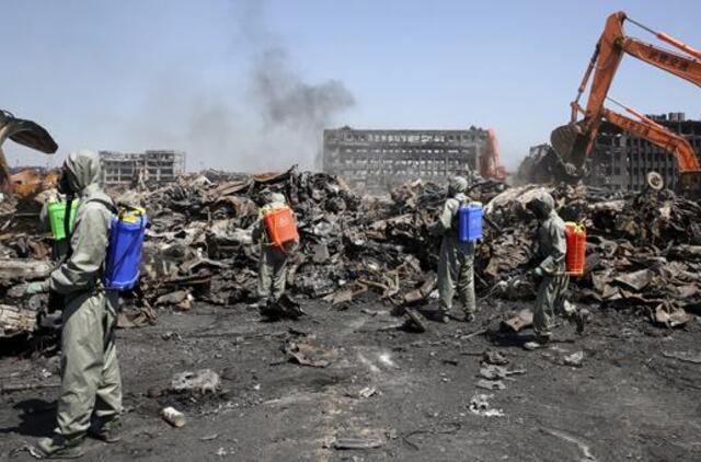 Kinija: tiriant sprogimų Tiandzine bylą sulaikyta 12 žmonių