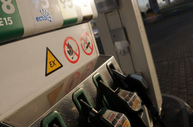 Premjeras: įstatymais degalų kainų negalime reguliuoti