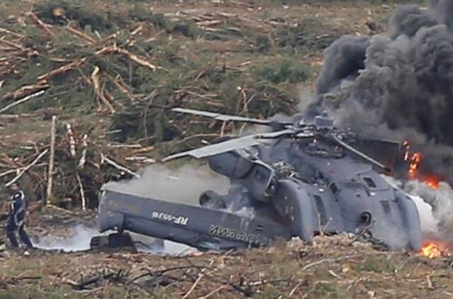 Rusija: per parodomąjį skrydį sudužo karinis sraigtasparnis, yra aukų