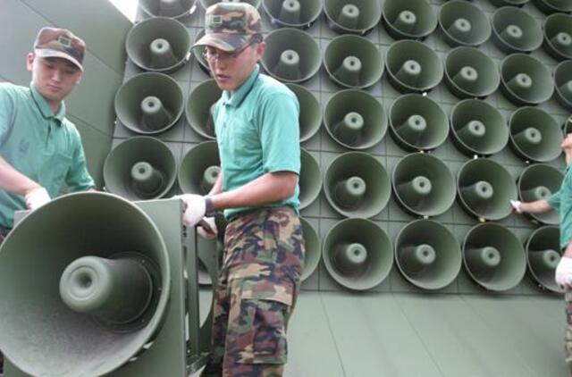 Seulas nutraukė propagandinių laidų transliavimą per garsiakalbius prie Šiaurės Korėjos sienos