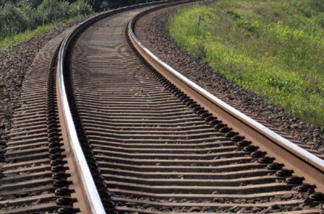 Šiauliuose žuvo traukinio partrenktas jaunuolis