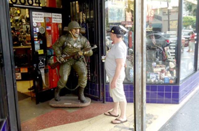 Amerikos reportažai. Svetimas tarp svetimų