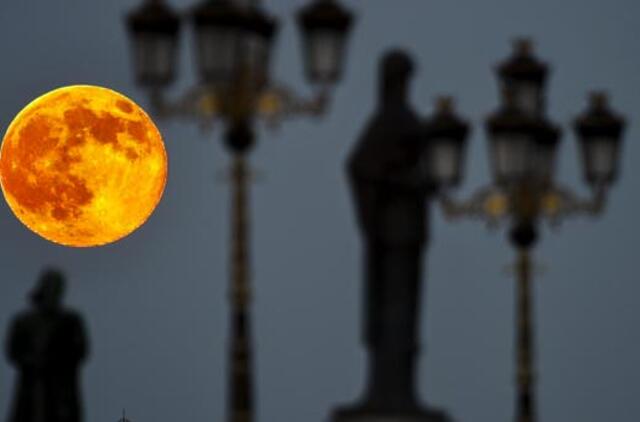 Ar reikia bijoti kruvinojo Mėnulio?