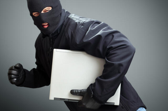 Neberado automobilyje palikto kompiuterio