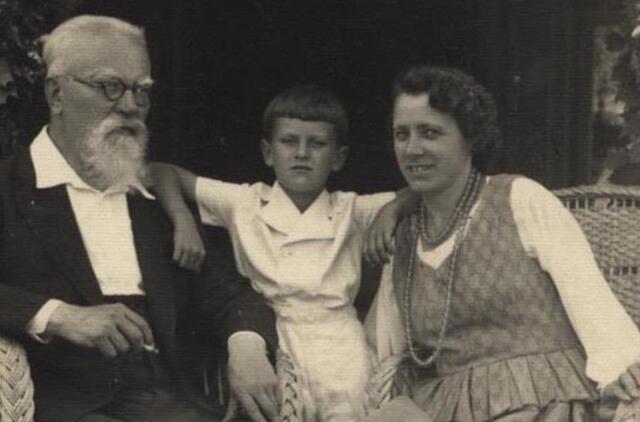 Klaipėdos akvarelės: namai ir žmonės (406)