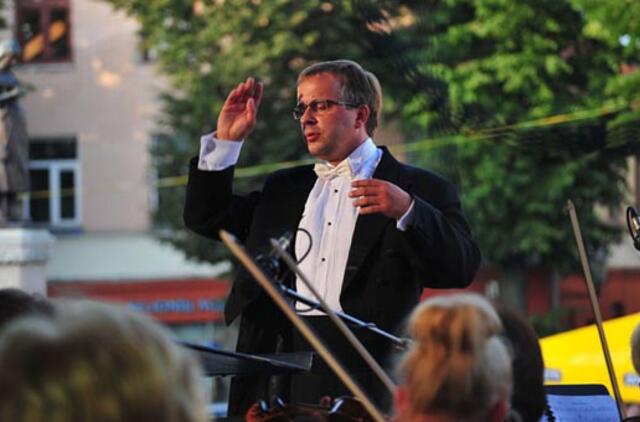 Muzikiniame teatre - vėl konfliktai