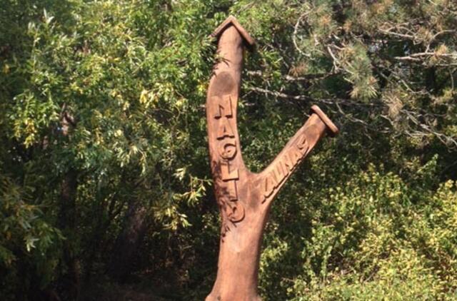 Naglio kalną papuošė naujas informacinis ženklas