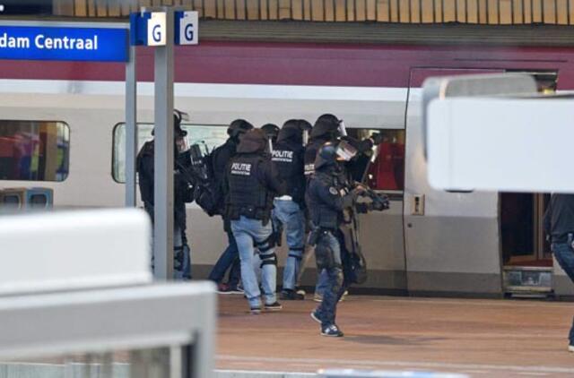 Nyderlandų specialiosios pajėgos suėmė traukinyje užsibarikadavusį vyrą