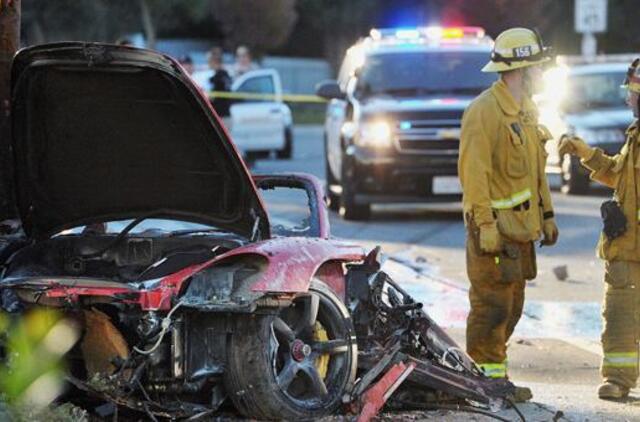 Polo Volkerio dukra dėl tėvo mirties ketina į teismą paduoti "Porsche"