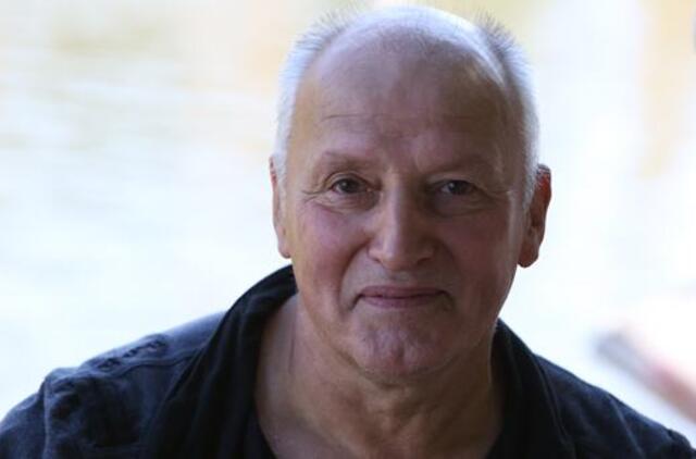 Projektas "Pasaulio lietuvių vienybės Karūna" skina kelią pajūryje - interviu su skulptoriumi Gediminu Radzevičiumi