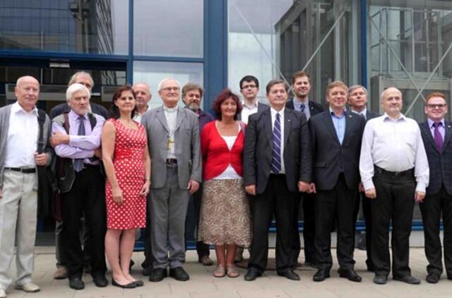 Už Lietuvos valstybinę kalbą galima pasirašyti ir internete