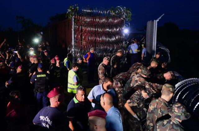 Vengrijos policija uždarė perėją pasienyje su Serbija, per kurią į šalį plūdo pabėgėliai