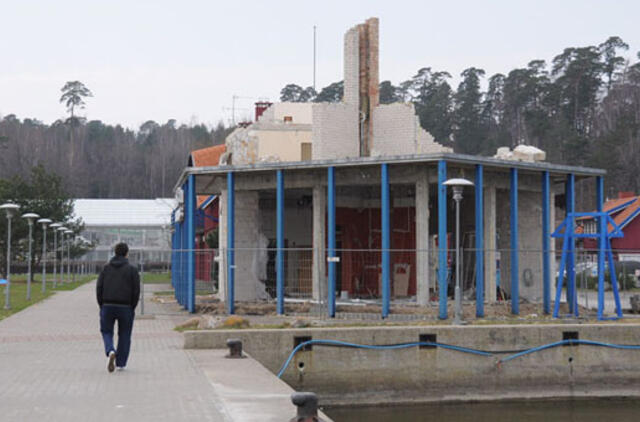 Atsiskaityti už restoraną teks greičiau