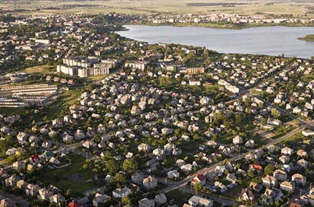 Kandidatai į Telšių merus vilioja rinkėjus