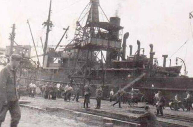 Klaipėdos uostas pro praeities objektyvą