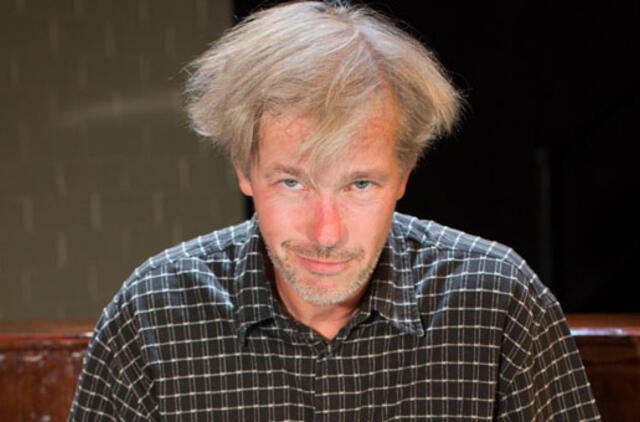 Pjesė balsui ir pianinui palankioje šviesoje "TŪLA IR KITI"