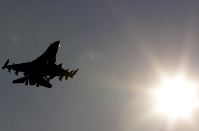 Turkija netoli Sirijos numušė skraidantį objektą