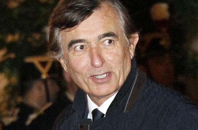 Buvęs Prancūzijos užsienio reikalų ministras lėktuve padėjo priimti gimdymą