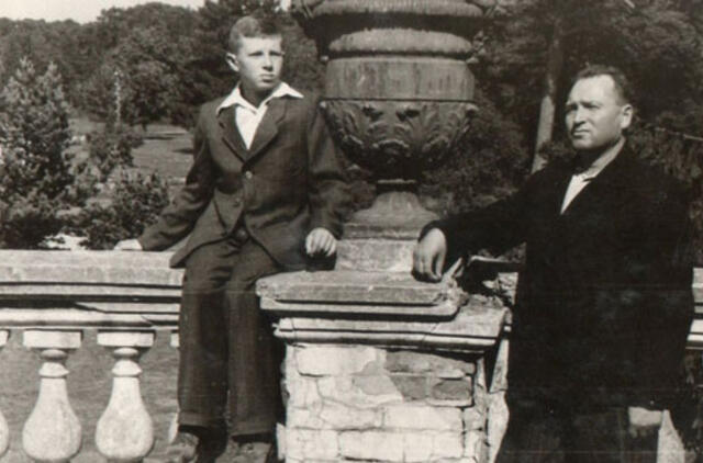 Klaipėdos akvarelės: namai ir žmonės (417)