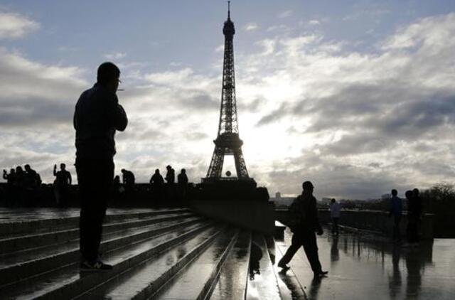 Paleisti septyni žmonės, sulaikyti per šturmą Sen Deni rajone