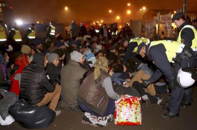 Švedijos policija turėjo panaudoti jėgą prieš protestuojančius čigonus