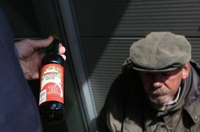 Valdemaras Sarapinas: galbūt reikia mąstyti apie priverstinį alkoholikų gydymą