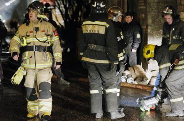 Per milžinišką gaisrą Rusijos mašinų gamyklos sandėlyje niekas nenukentėjo