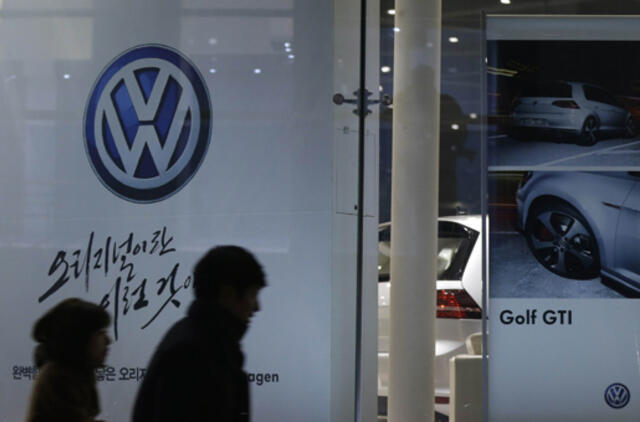 "StandardPoors" sumažino "Volkswagen" reitingą iki BBB+